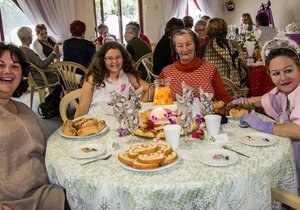 o.m.G.e.e. hou damestee